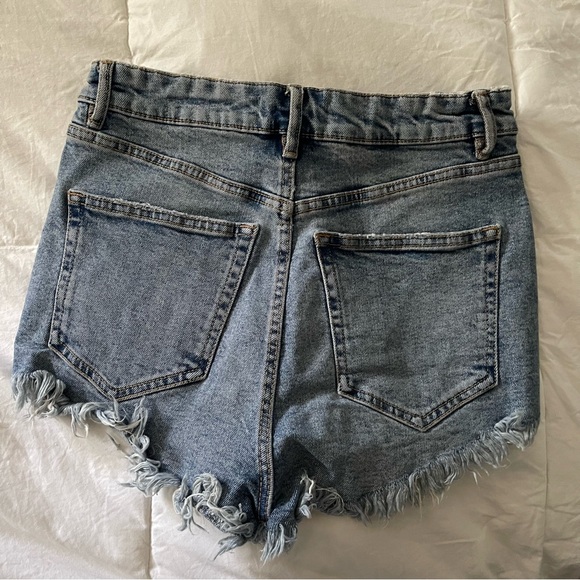 Zara Denim Shorts - Picture 3 of 3